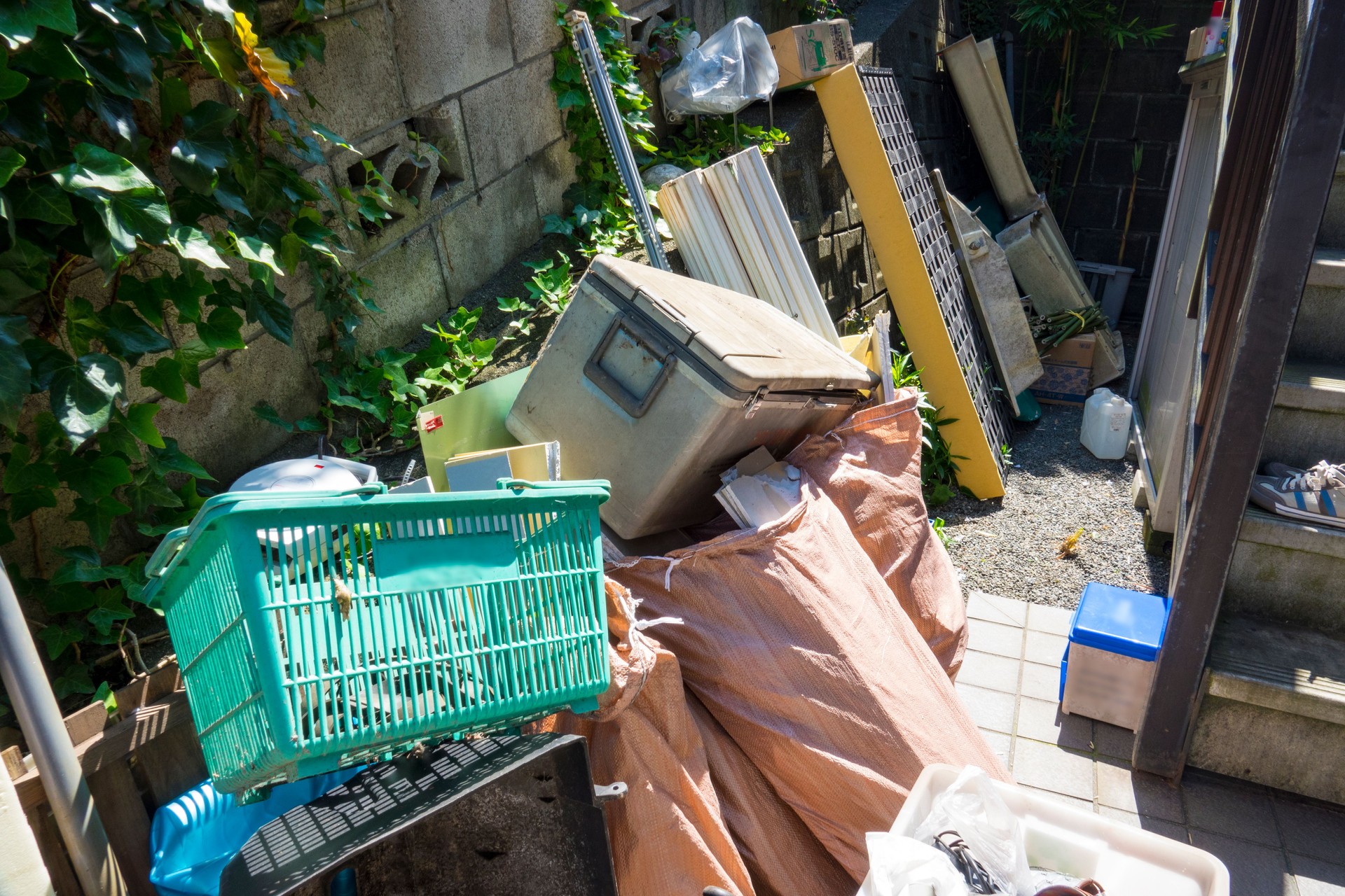 Household garbage at moving